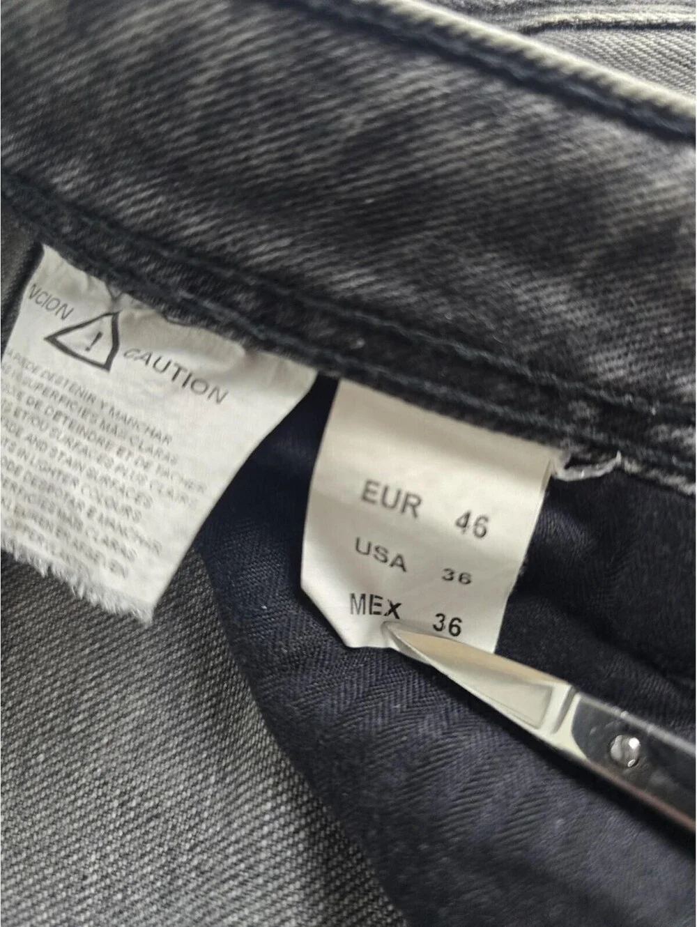 Zara Slim Fit Distressed Gray Denim Jeans Button Closure 5-Pocket Men 36x31